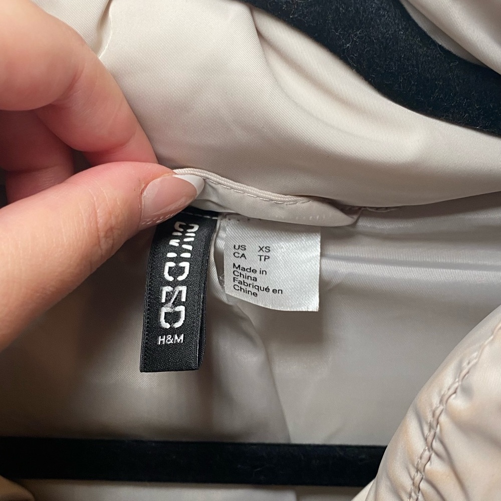 H&M Puffer Jacket - Picture 2 of 3